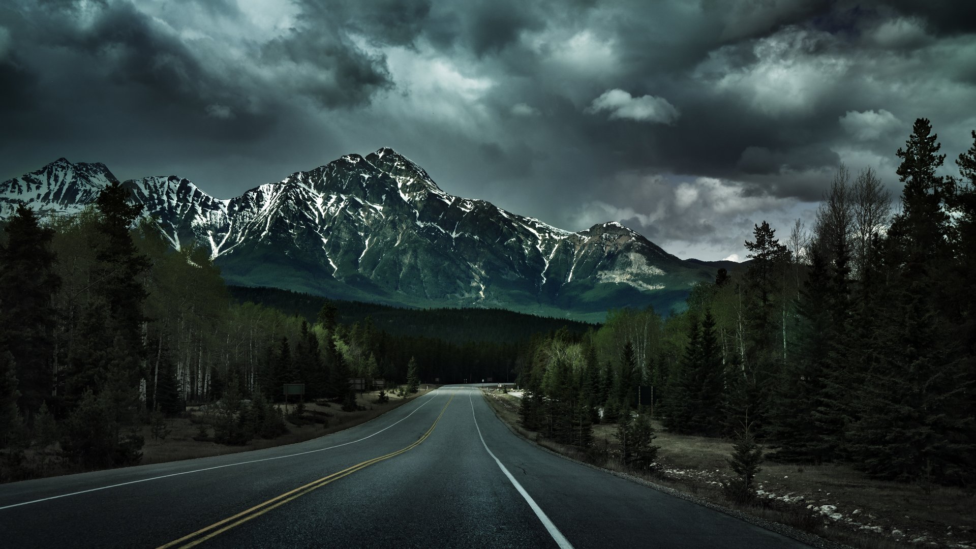4K Road Mountain Photography Wallpapers